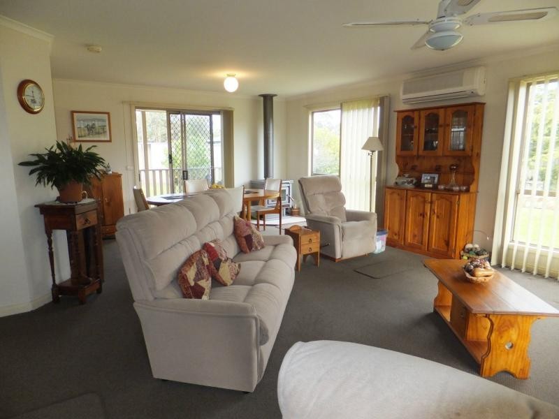 2 Lake Cove Court, Newlands Arm VIC 3875