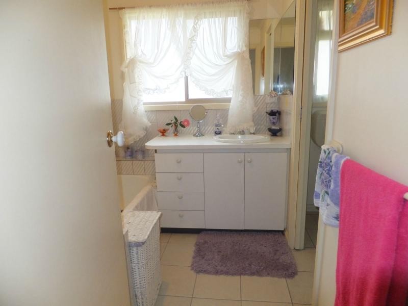 2 Lake Cove Court, Newlands Arm VIC 3875