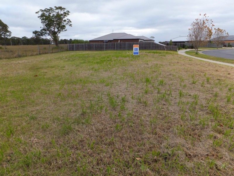 3 Sunset Boulevard, Eagle Point VIC 3878