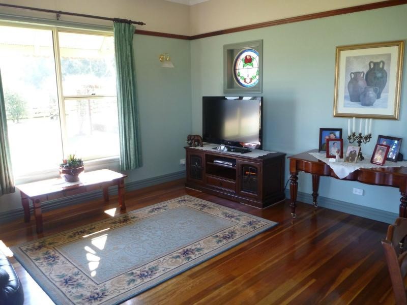 80 Olivers Road, Bairnsdale VIC 3875