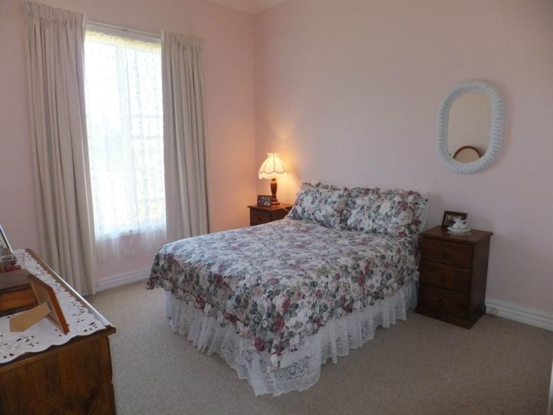 80 Olivers Road, Bairnsdale VIC 3875