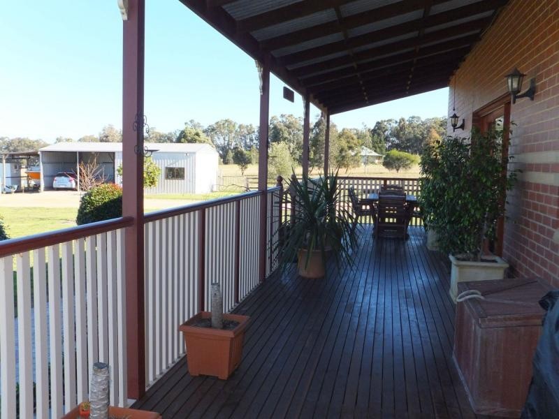 80 Olivers Road, Bairnsdale VIC 3875