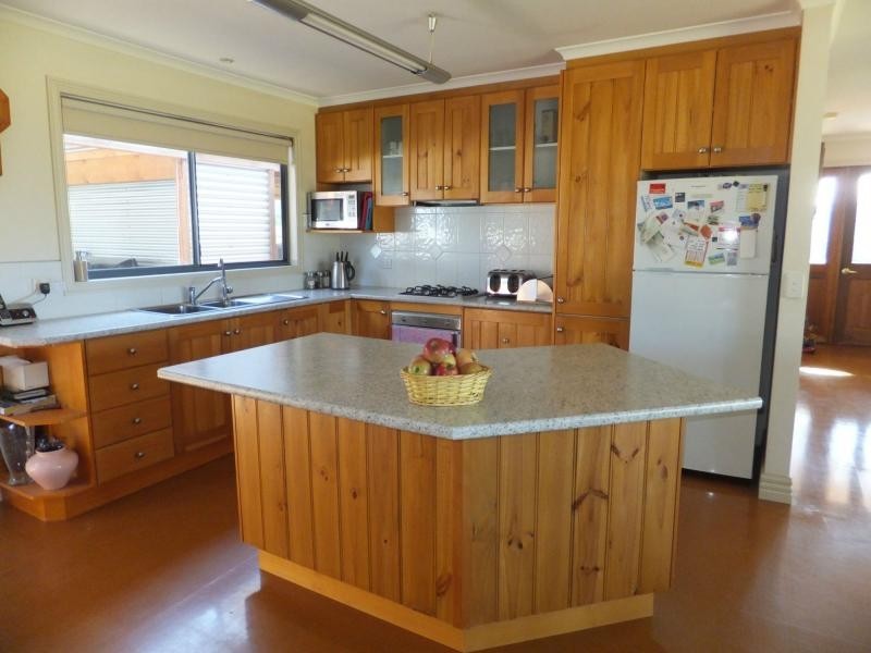 9 Overy Road, Bairnsdale VIC 3875