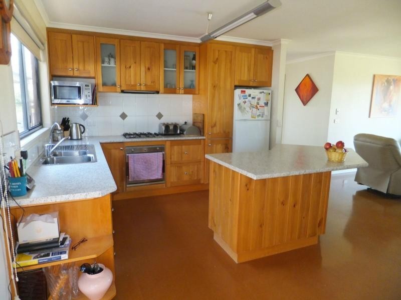 9 Overy Road, Bairnsdale VIC 3875