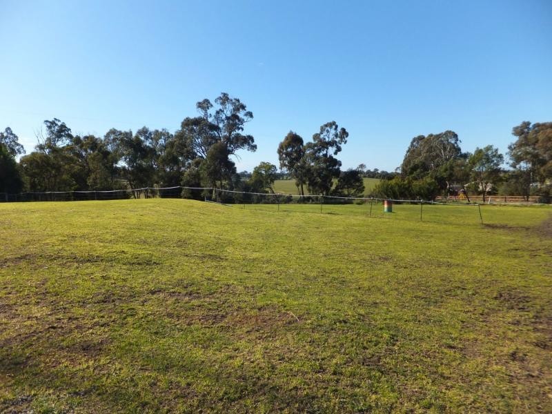 9 Overy Road, Bairnsdale VIC 3875