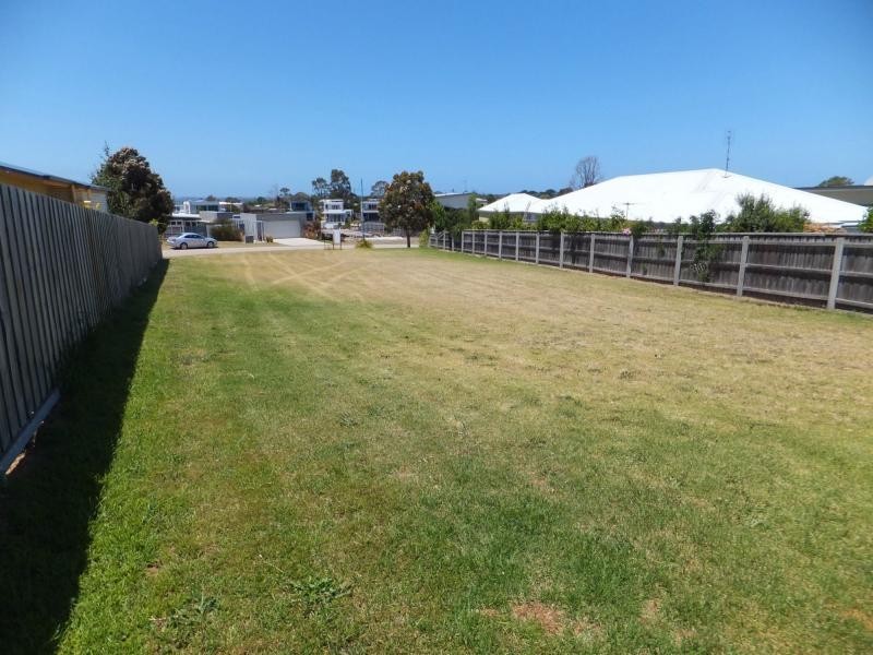 6 Heaths View, Paynesville VIC 3880