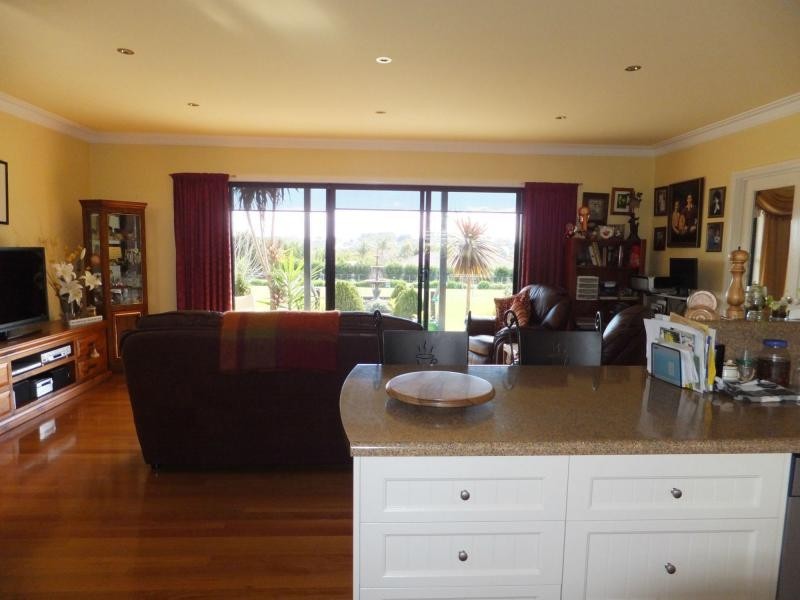 1 Simpsons Drive, Newlands Arm VIC 3875