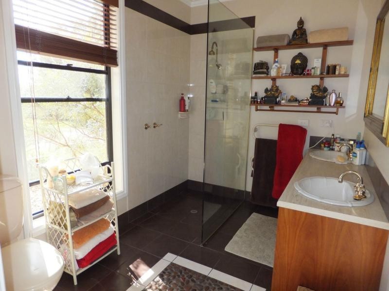 1 Simpsons Drive, Newlands Arm VIC 3875