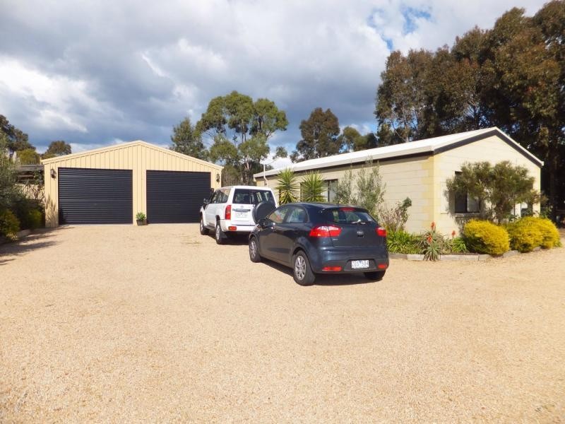 1 Simpsons Drive, Newlands Arm VIC 3875