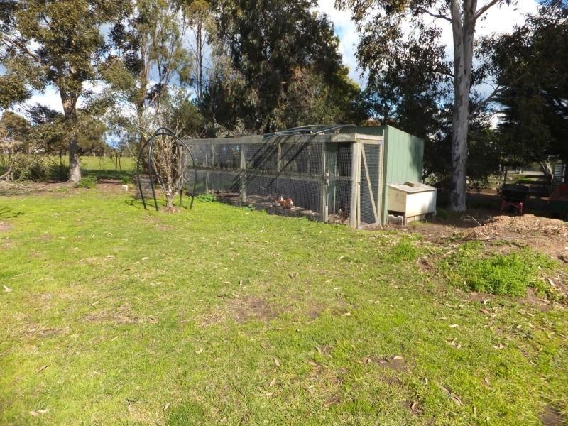 1 Simpsons Drive, Newlands Arm VIC 3875