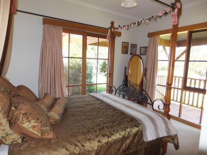 90 Deep Creek Road, Wiseleigh VIC 3885