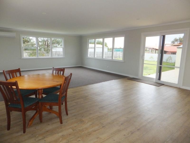 10 Lake Harbour Avenue, Newlands Arm VIC 3875