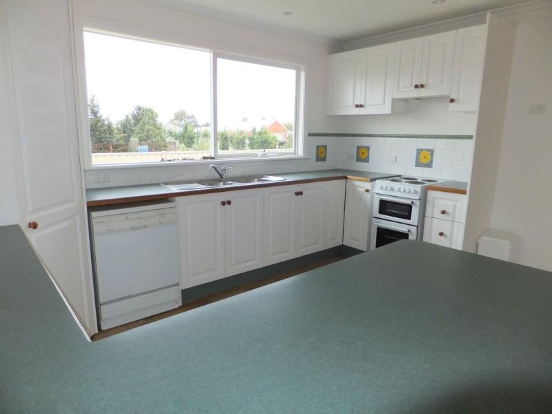 10 Lake Harbour Avenue, Newlands Arm VIC 3875