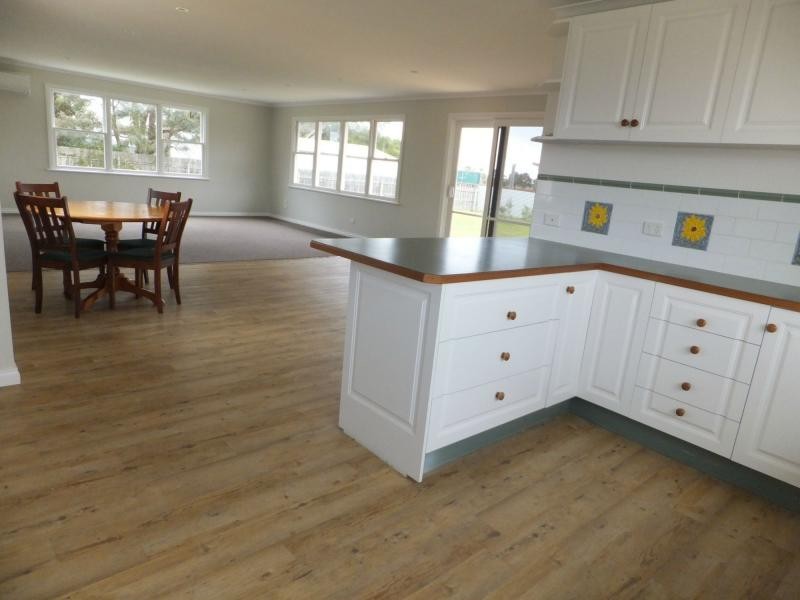 10 Lake Harbour Avenue, Newlands Arm VIC 3875