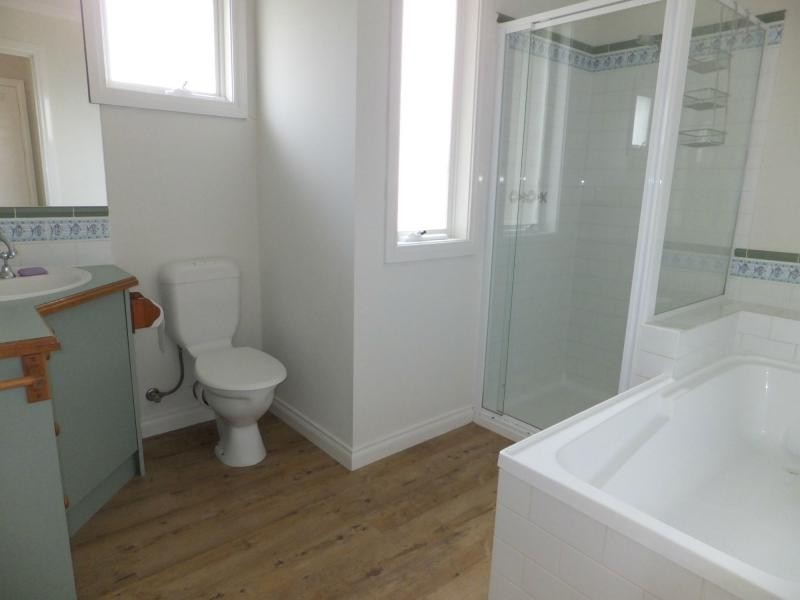 10 Lake Harbour Avenue, Newlands Arm VIC 3875