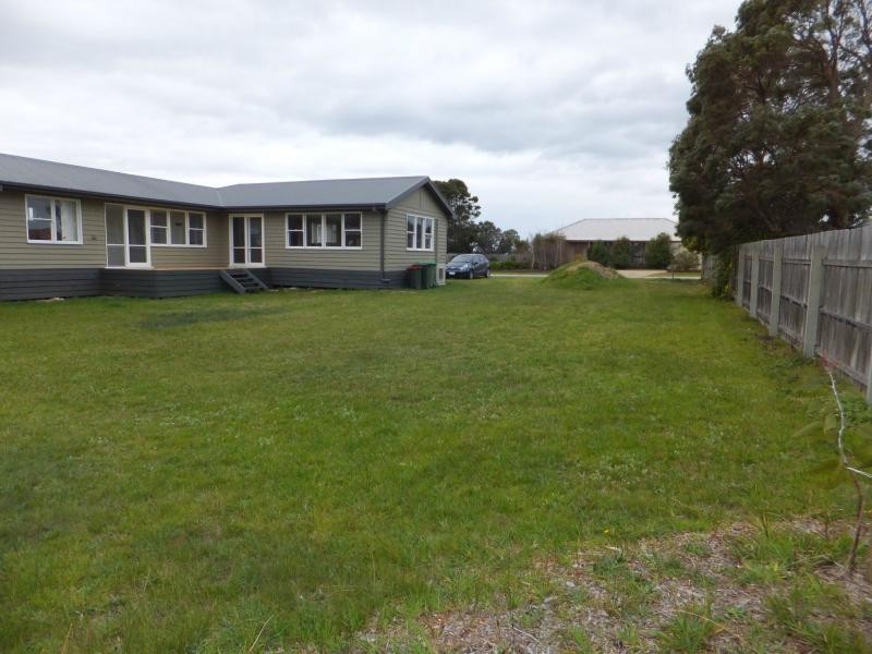 10 Lake Harbour Avenue, Newlands Arm VIC 3875