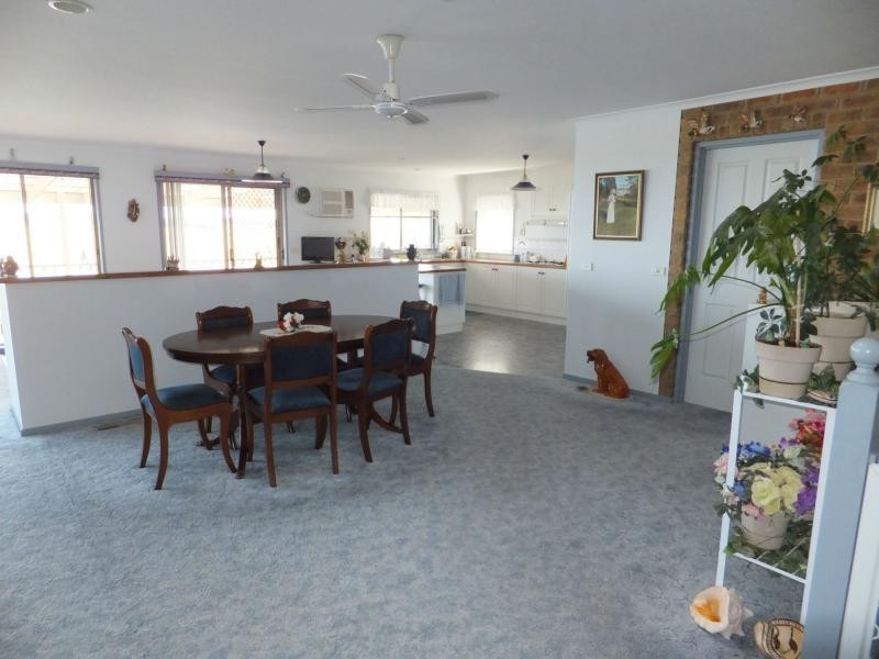 45 Nautilus Way, Lakes Entrance VIC 3909
