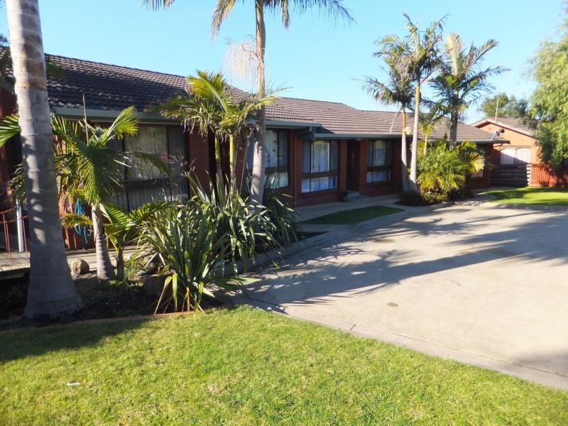 93 Lake Bunga Beach, Lakes Entrance VIC 3909