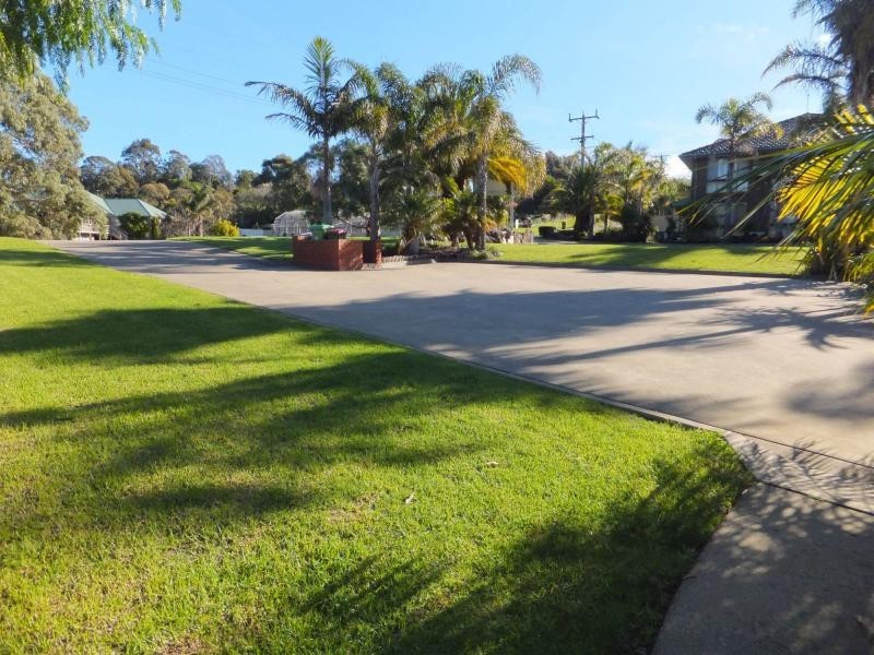93 Lake Bunga Beach, Lakes Entrance VIC 3909
