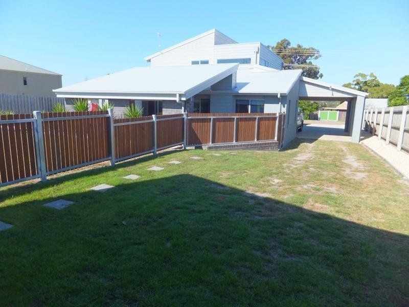 186 Newlands Drive, Paynesville VIC 3880
