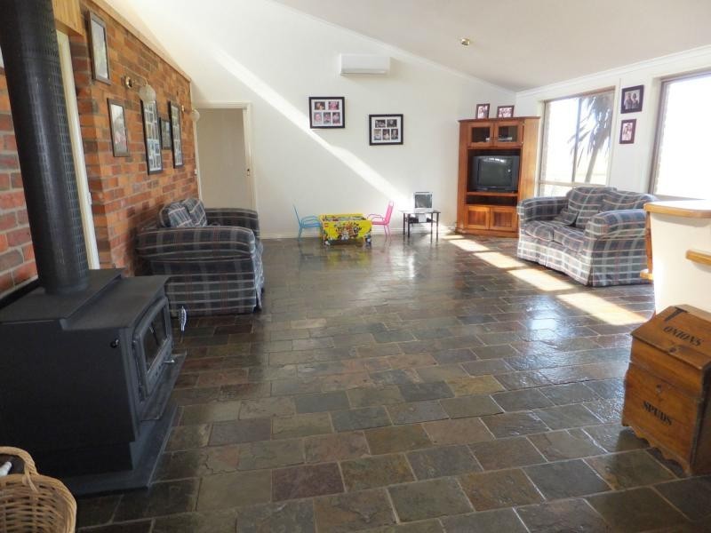 28 Glen Irvine Road, Nicholson VIC 3882