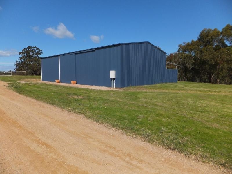 29 Sunnybanks Court, Swan Reach VIC 3903