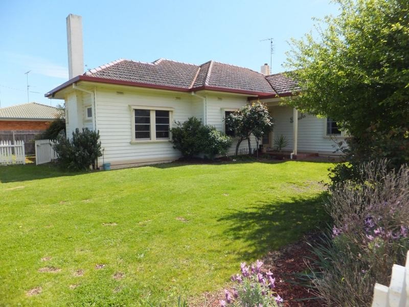 20 Mitchell Street, Bairnsdale VIC 3875