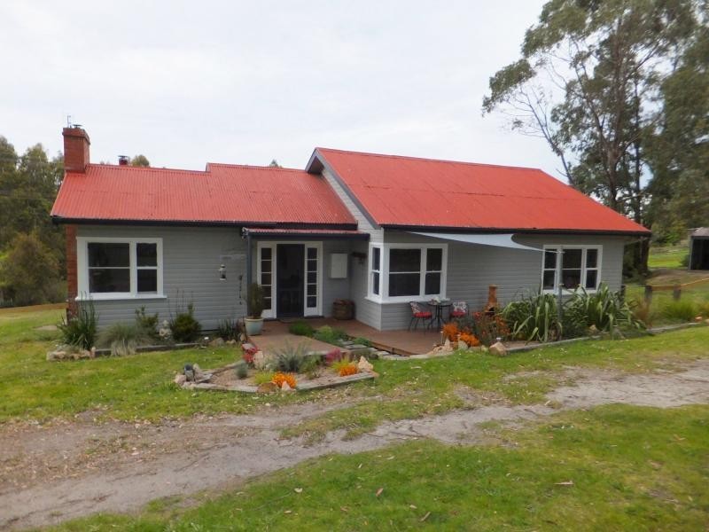 320 Great Alpine Road, Bruthen VIC 3885