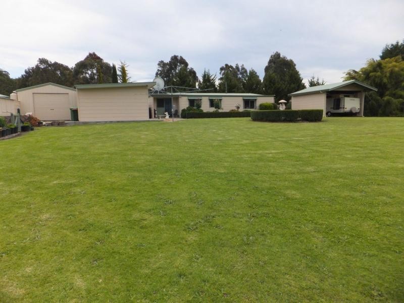 121 Bethross Drive, Tambo Upper VIC 3885