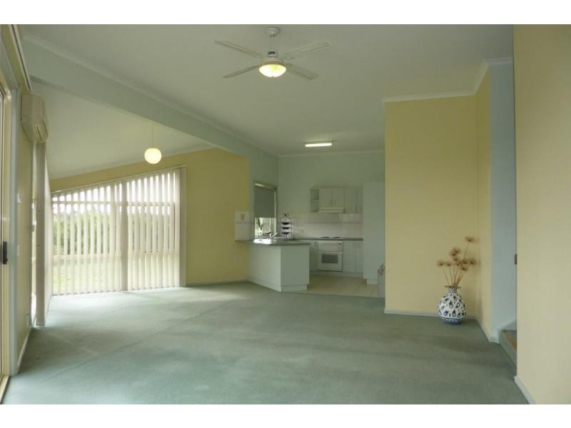 10 Bent Street, Bairnsdale VIC 3875