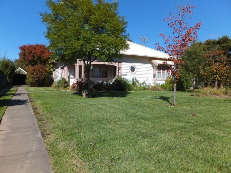 105 Dalmahoy Street, Bairnsdale VIC 3875