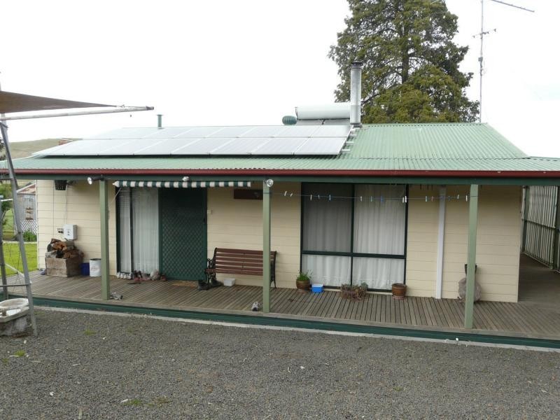 72 MacFarlane Street, Benambra VIC 3900