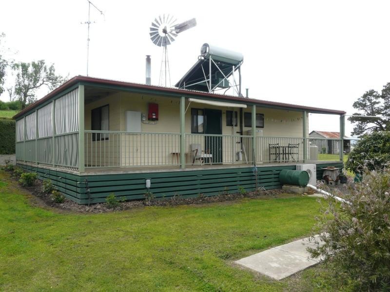 72 MacFarlane Street, Benambra VIC 3900