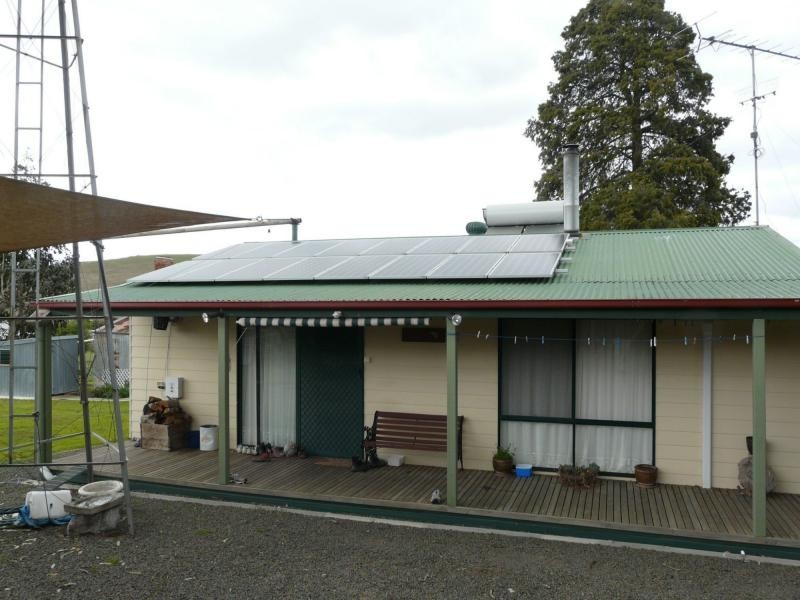 72 MacFarlane Street, Benambra VIC 3900