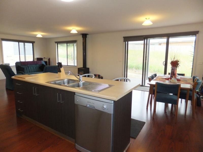 13 Redenbach Court, Swan Reach VIC 3903