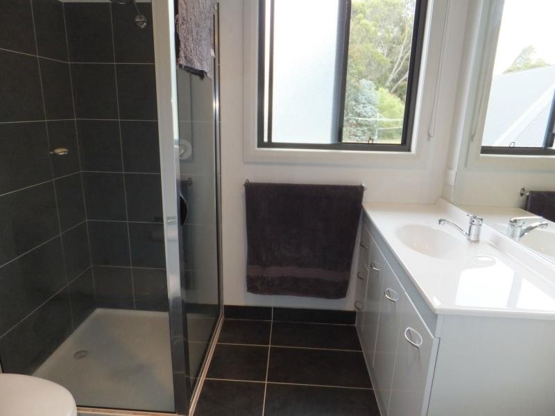 13 Redenbach Court, Swan Reach VIC 3903