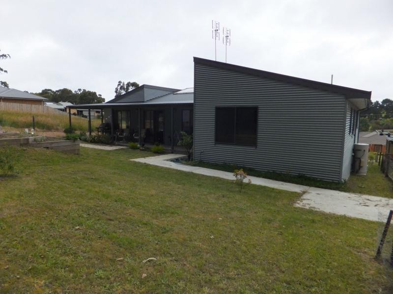 13 Redenbach Court, Swan Reach VIC 3903