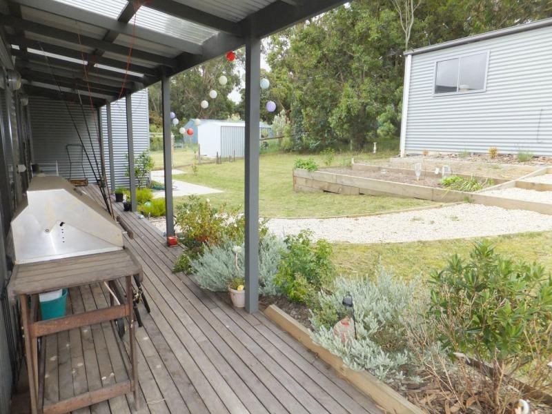 13 Redenbach Court, Swan Reach VIC 3903