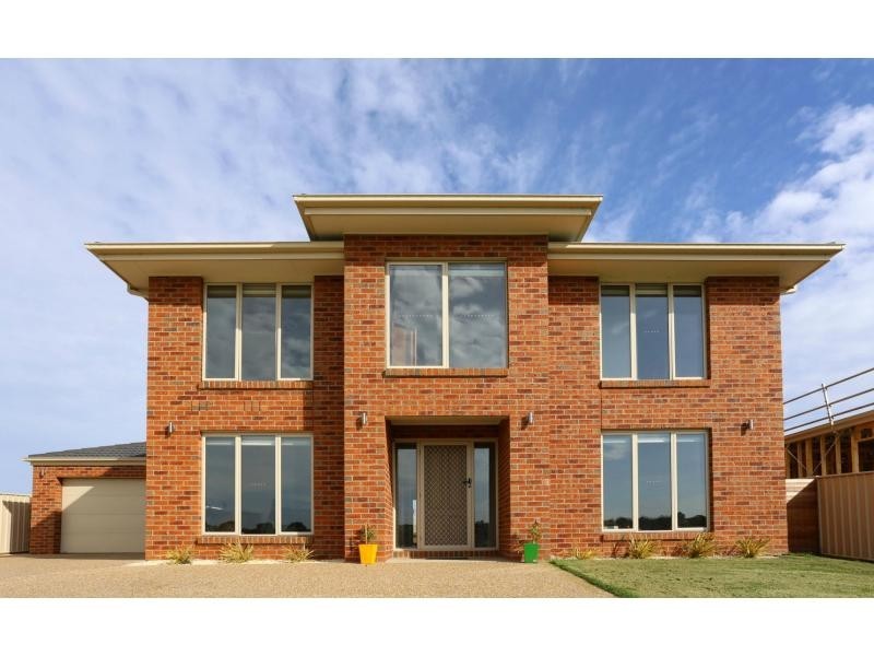 26 Lorimer Drive, Bairnsdale VIC 3875