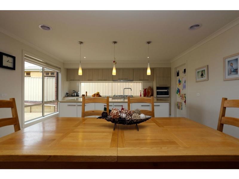 26 Lorimer Drive, Bairnsdale VIC 3875