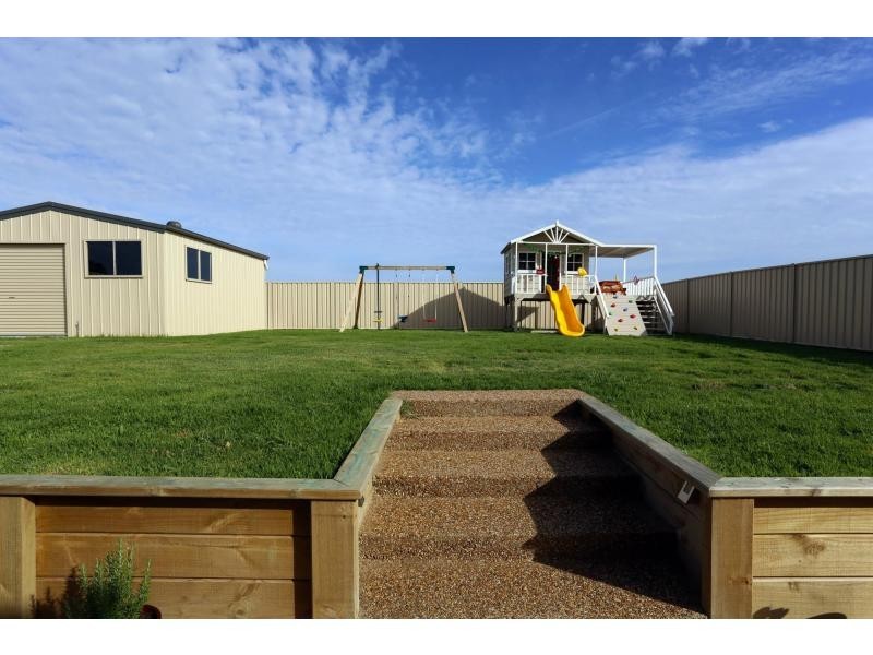 26 Lorimer Drive, Bairnsdale VIC 3875