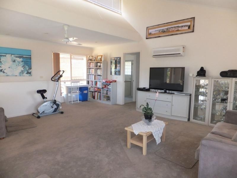 10 The Balcony, Lakes Entrance VIC 3909