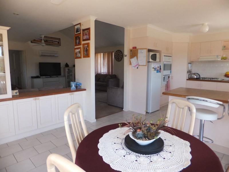 10 The Balcony, Lakes Entrance VIC 3909