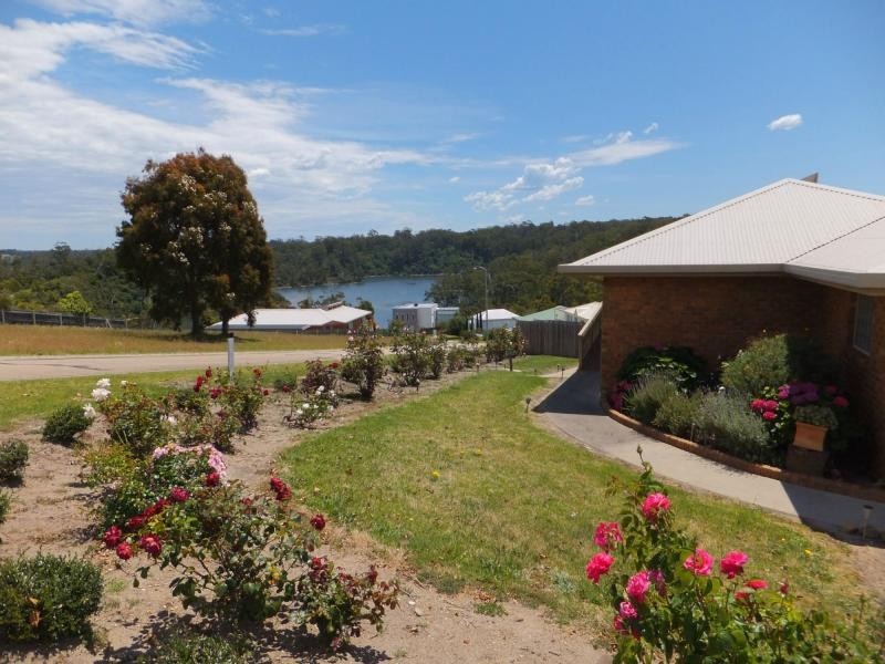 10 The Balcony, Lakes Entrance VIC 3909