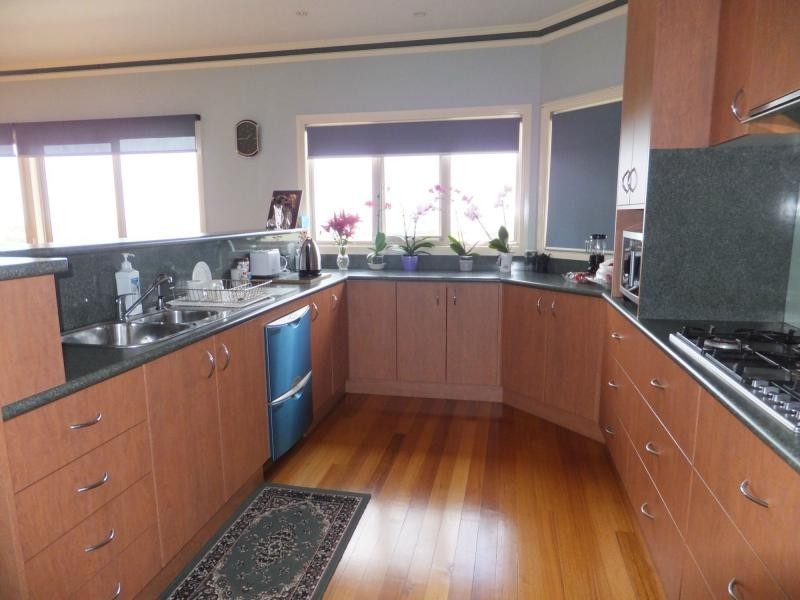 15 Gay Street, Lakes Entrance VIC 3909