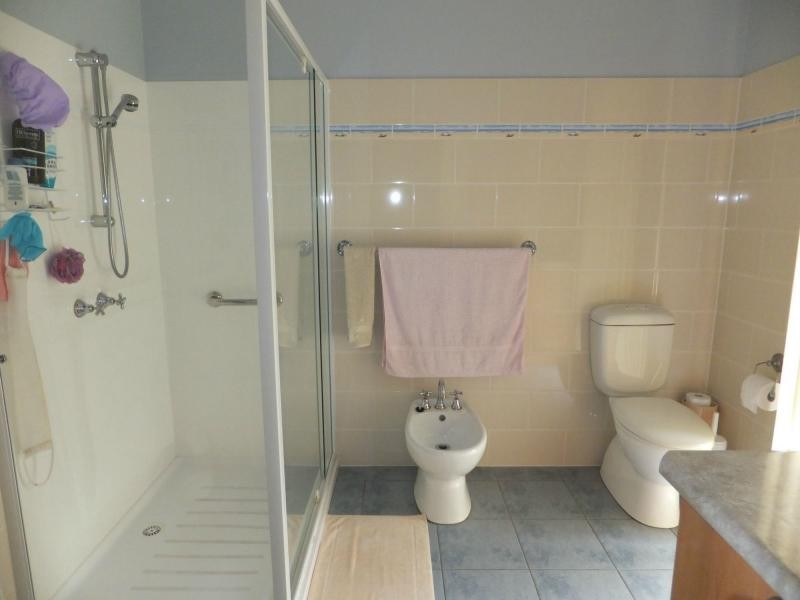 15 Gay Street, Lakes Entrance VIC 3909