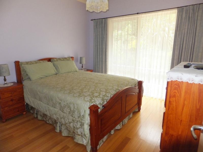 15 Gay Street, Lakes Entrance VIC 3909