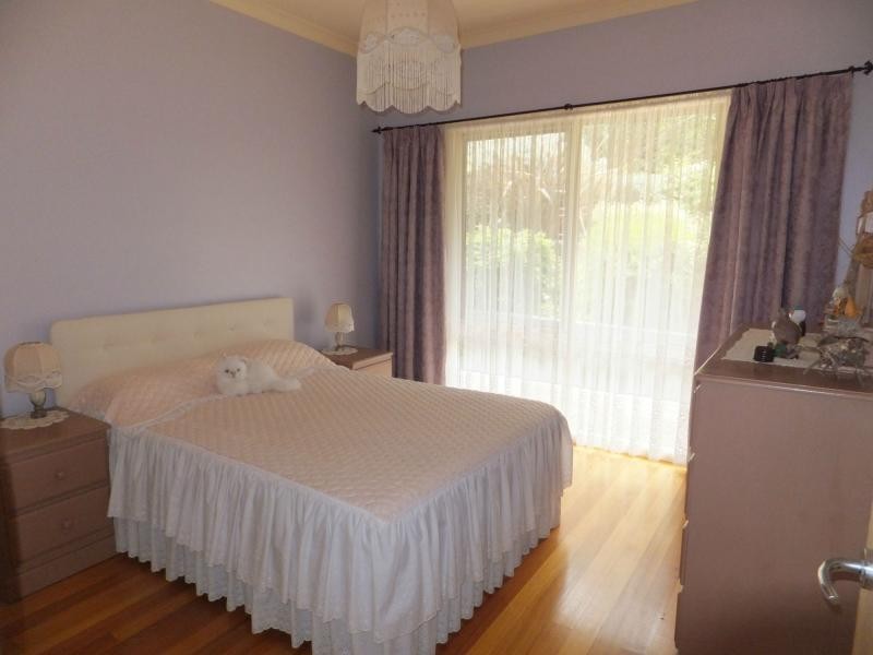 15 Gay Street, Lakes Entrance VIC 3909