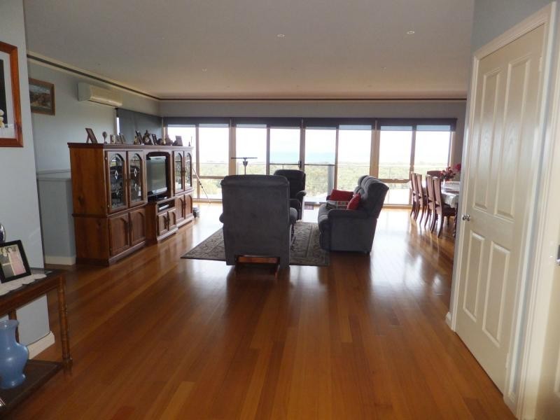 15 Gay Street, Lakes Entrance VIC 3909