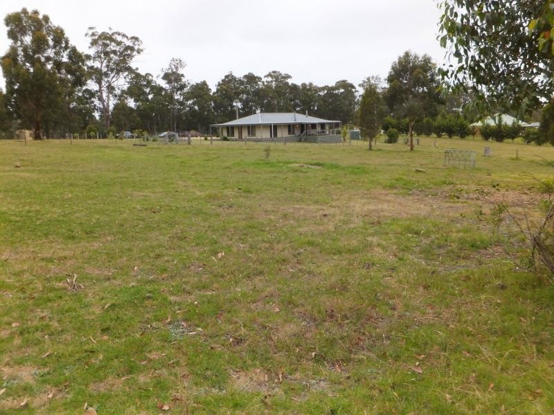 20 Hallier Court, Nicholson VIC 3882